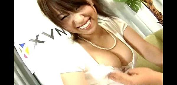  Yui Komiya Spreads Her Asian Pussy For